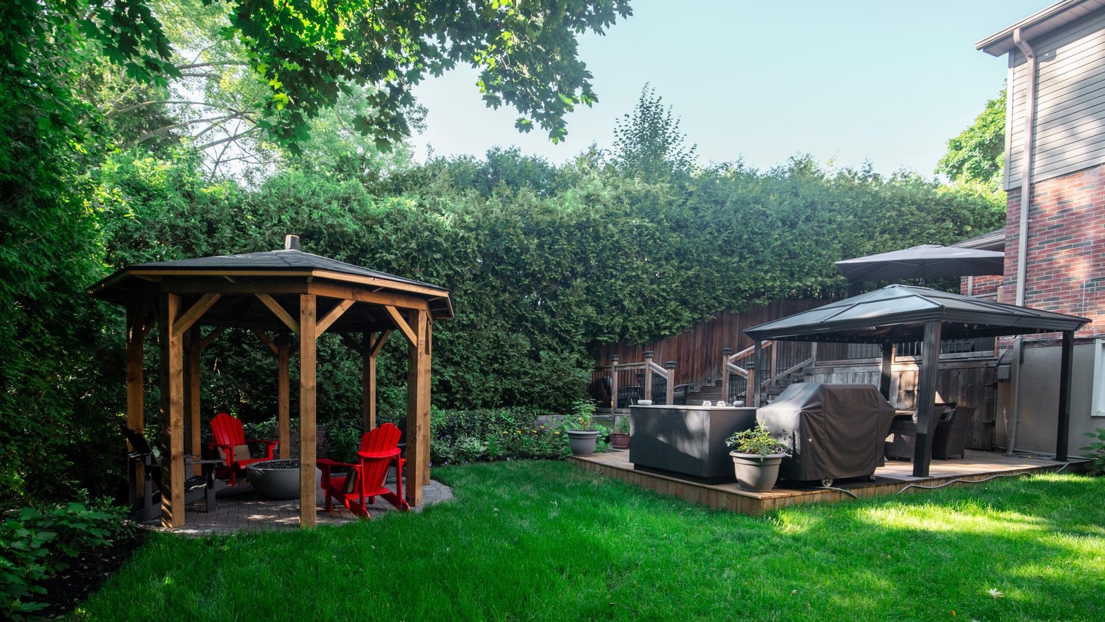 Thornhill — Pergola & Interlock